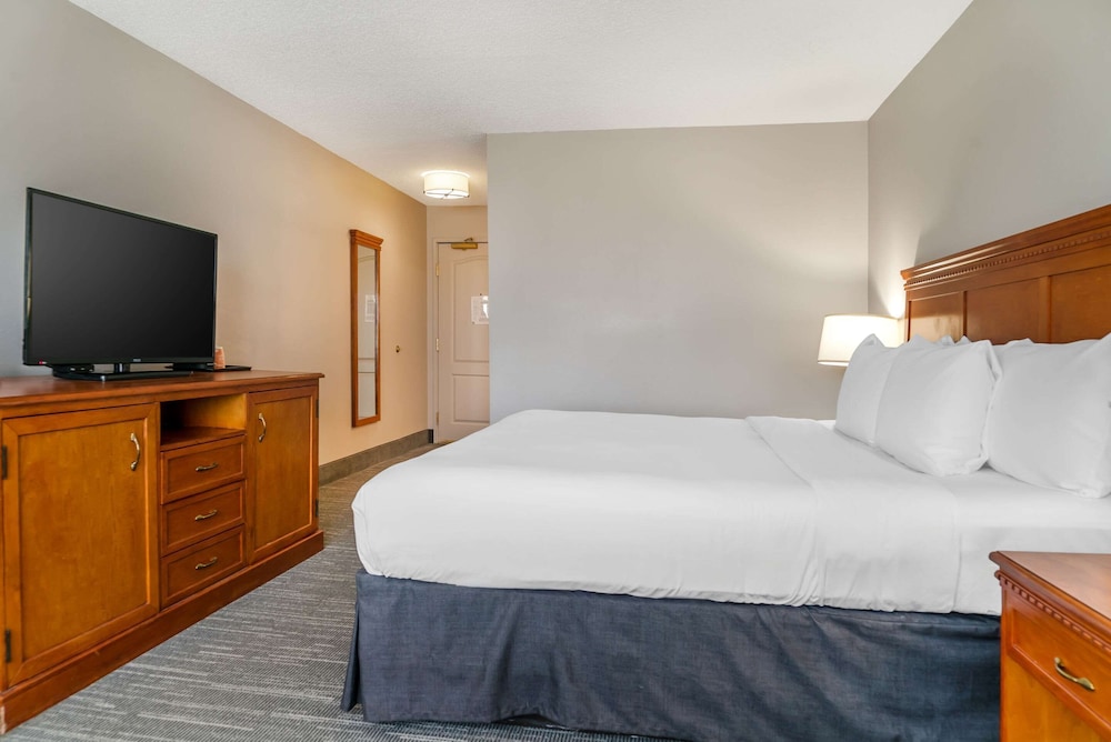 country inn and suites by radisson rossford toledo south