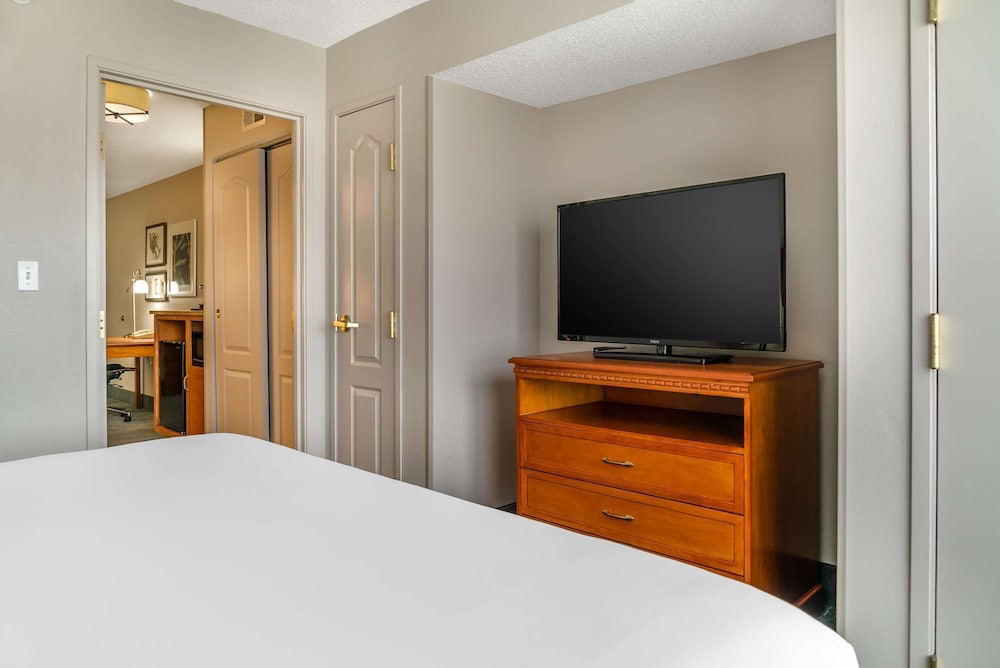 country inn and suites by radisson rossford toledo south