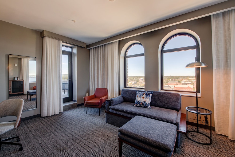 threefoot hotel meridian a tribute portfolio hotel
