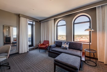 threefoot hotel meridian a tribute portfolio hotel