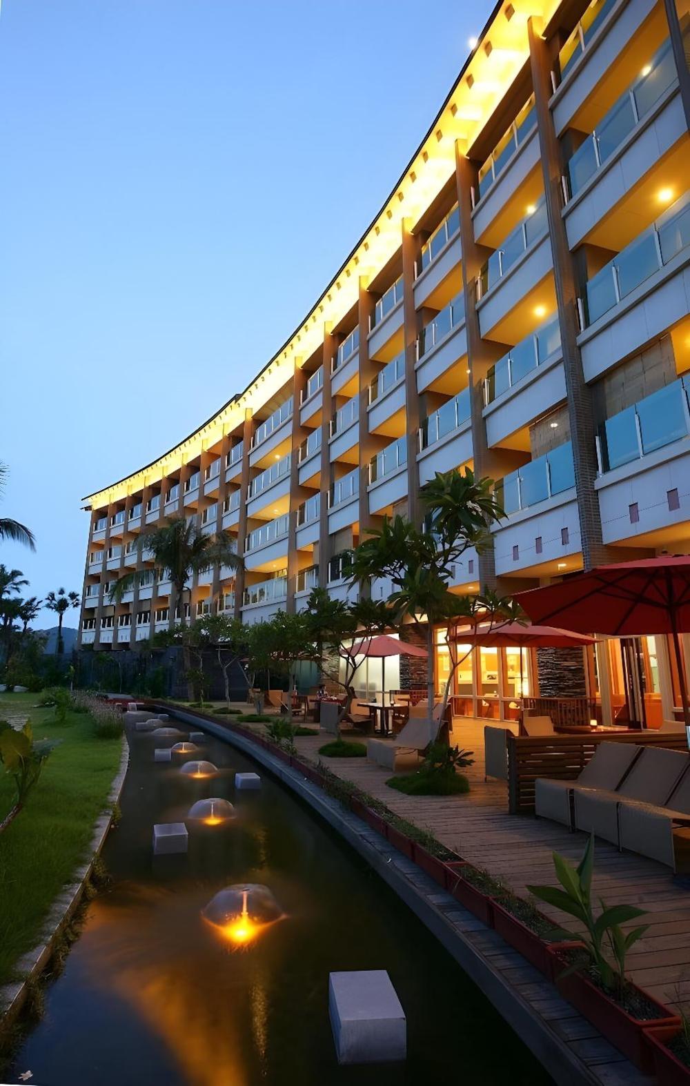 luminous hot spring and resort