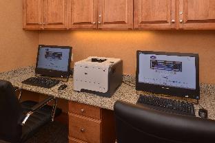 hampton inn and suites bakersfield north airport