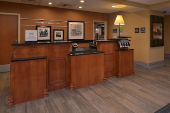 Hampton Inn & Suites Bakersfield North-Airport,California>>Bakersfield,3 star