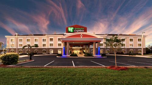 Holiday Inn Express Lake Wales N-Winter Haven By Ihg,Lakeland - Winter Haven>>Lake Wales,3 star