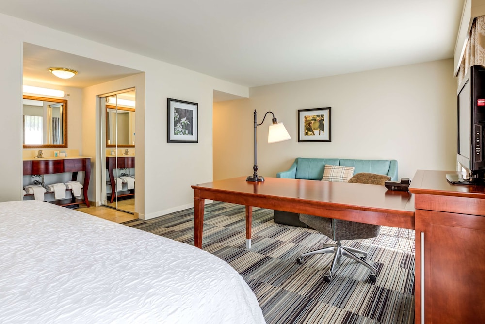 hampton inn and suites westford chelmsford