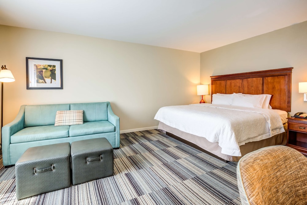 hampton inn and suites westford chelmsford