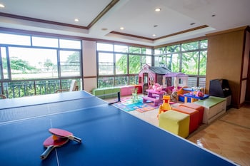 maneechan resort and sport club