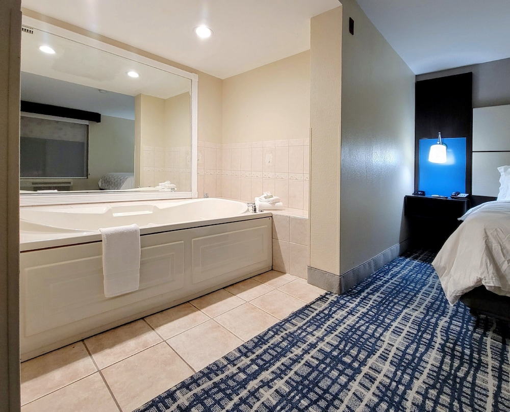 holiday inn belcamp aberdeen area by ihg