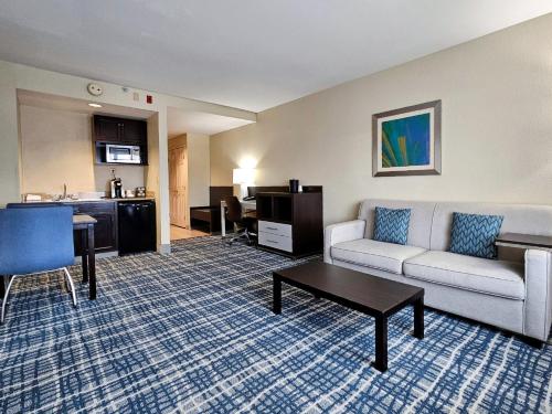 holiday inn belcamp aberdeen area by ihg