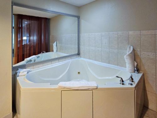 holiday inn belcamp aberdeen area by ihg