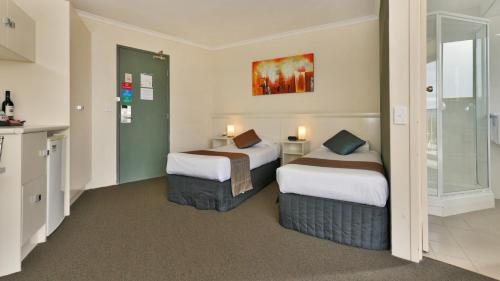 atlantic tower motor inn