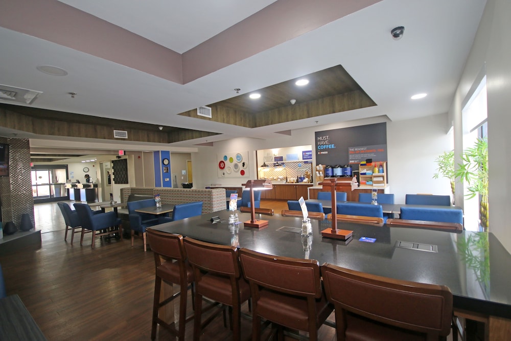 holiday inn express hotel and suites greensboro east by ihg