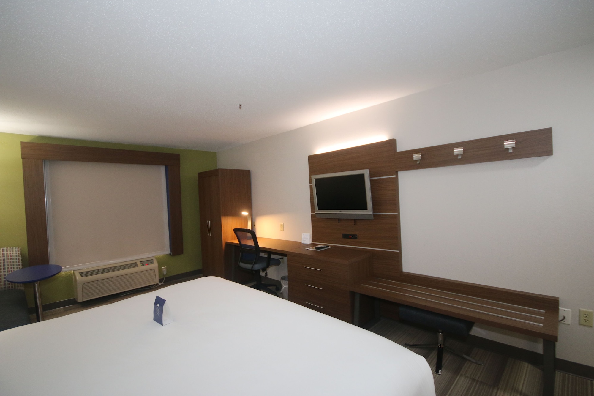 holiday inn express hotel and suites greensboro east by ihg