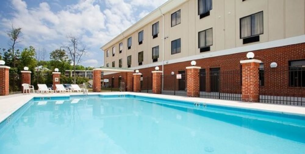 holiday inn express hotel and suites greensboro east by ihg
