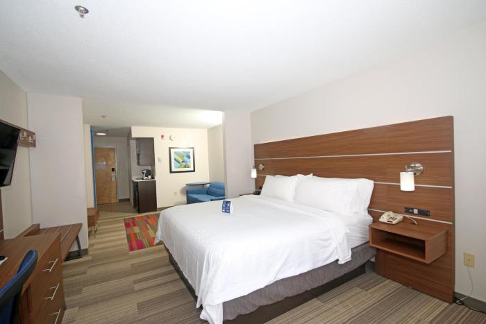 holiday inn express hotel and suites greensboro east by ihg