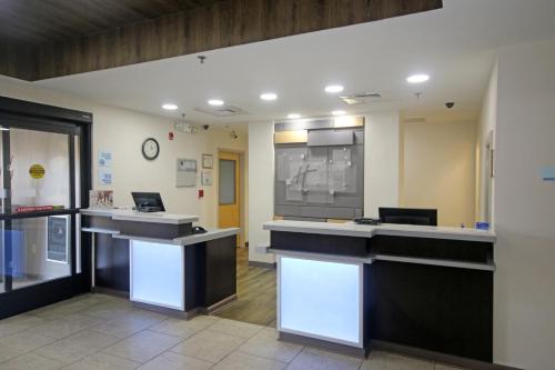 holiday inn express hotel and suites greensboro east by ihg