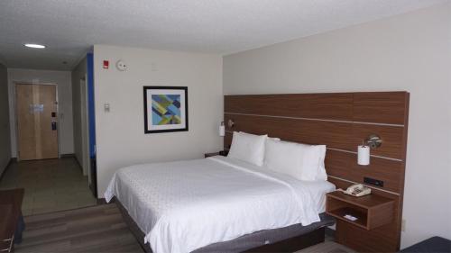 holiday inn express hotel and suites greensboro east by ihg
