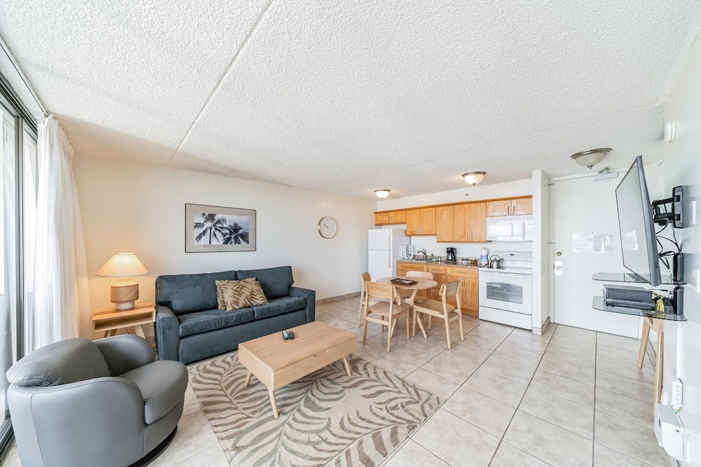 waikiki banyan condo with panoramic 37th floor ocean views 1 bedroom condo by redawning