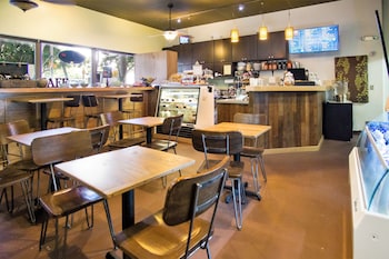 waikiki banyan condo with panoramic 37th floor ocean views 1 bedroom condo by redawning