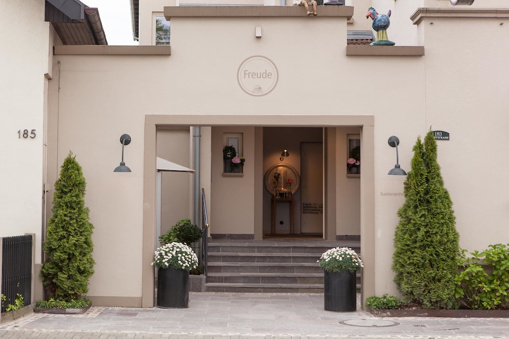 romantikhotel rebstock art and design