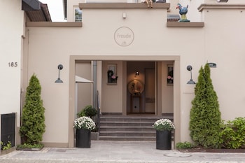 romantikhotel rebstock art and design