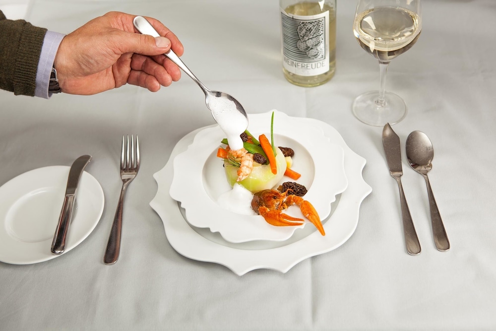 romantikhotel rebstock art and design