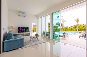modern 3 br private pool villa pmk a1