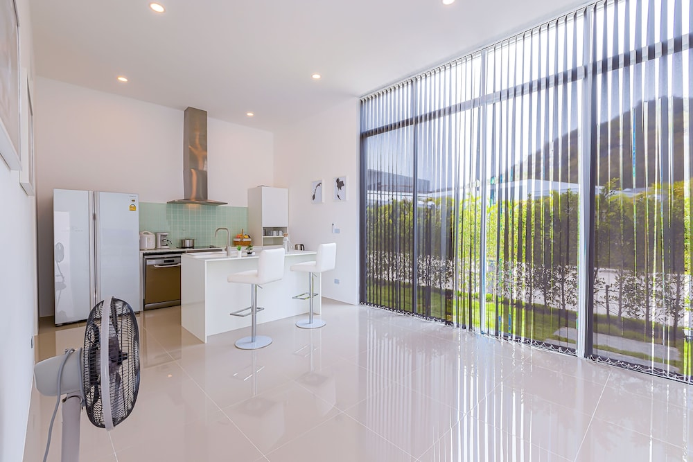 modern 3 br private pool villa pmk a1