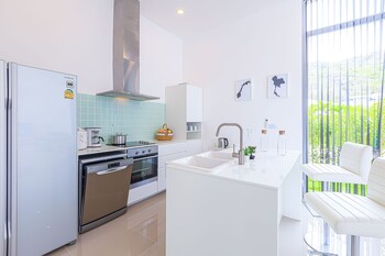 modern 3 br private pool villa pmk a1