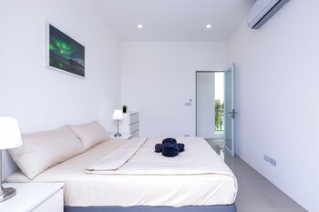 modern 3 br private pool villa pmk a1