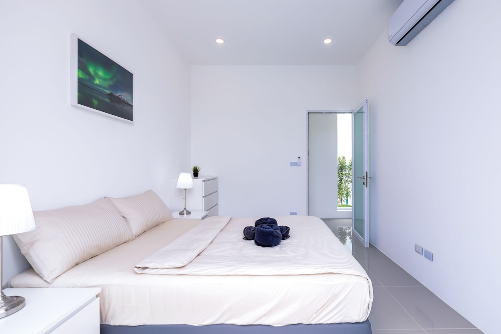 modern 3 br private pool villa pmk a1