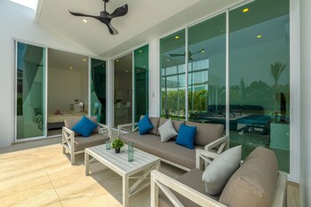 modern 3 br private pool villa pmk a1
