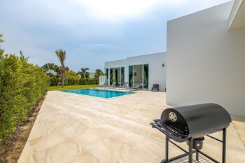 modern 3 br private pool villa pmk a1