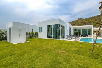 modern 3 br private pool villa pmk a1
