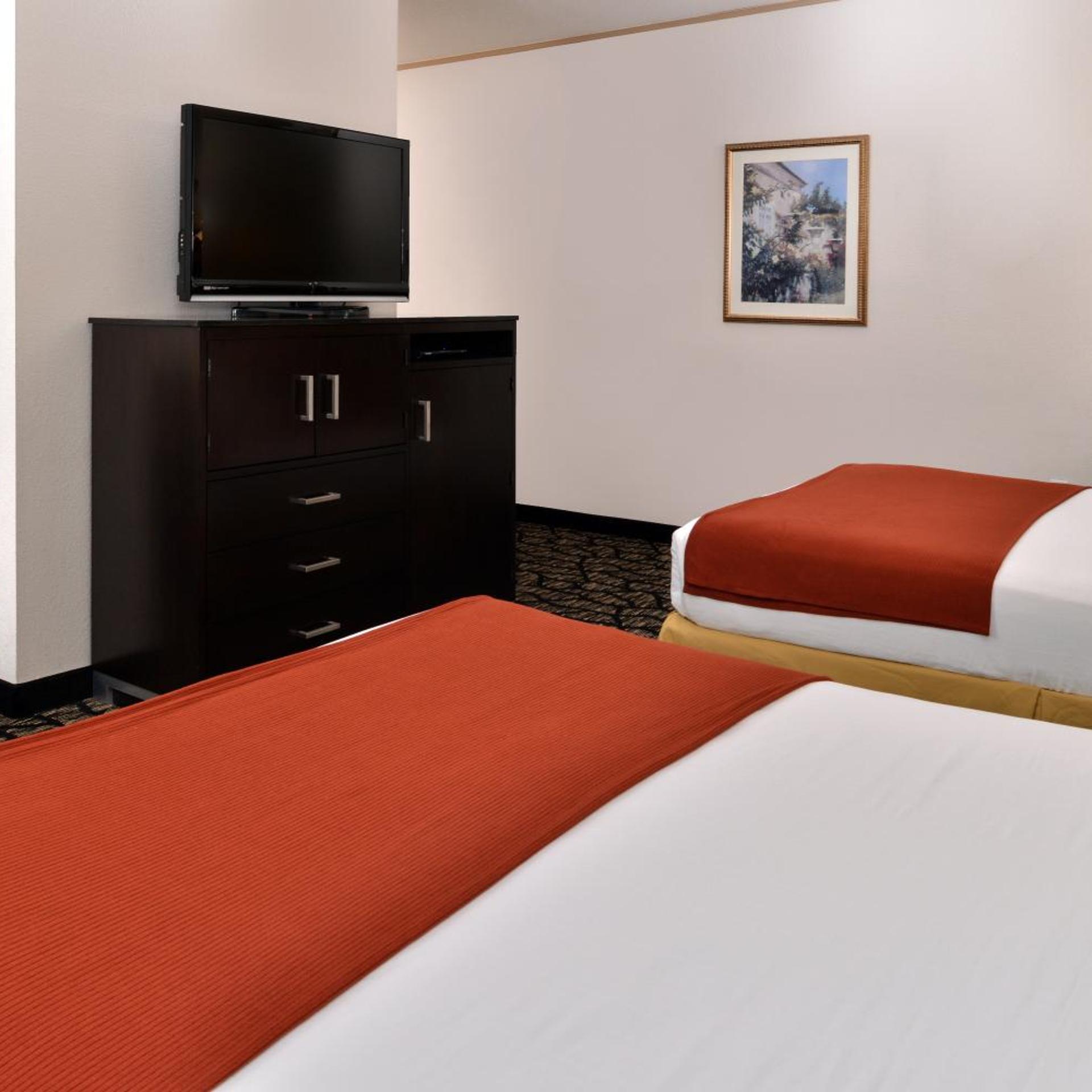 holiday inn express tacoma south lakewood by ihg