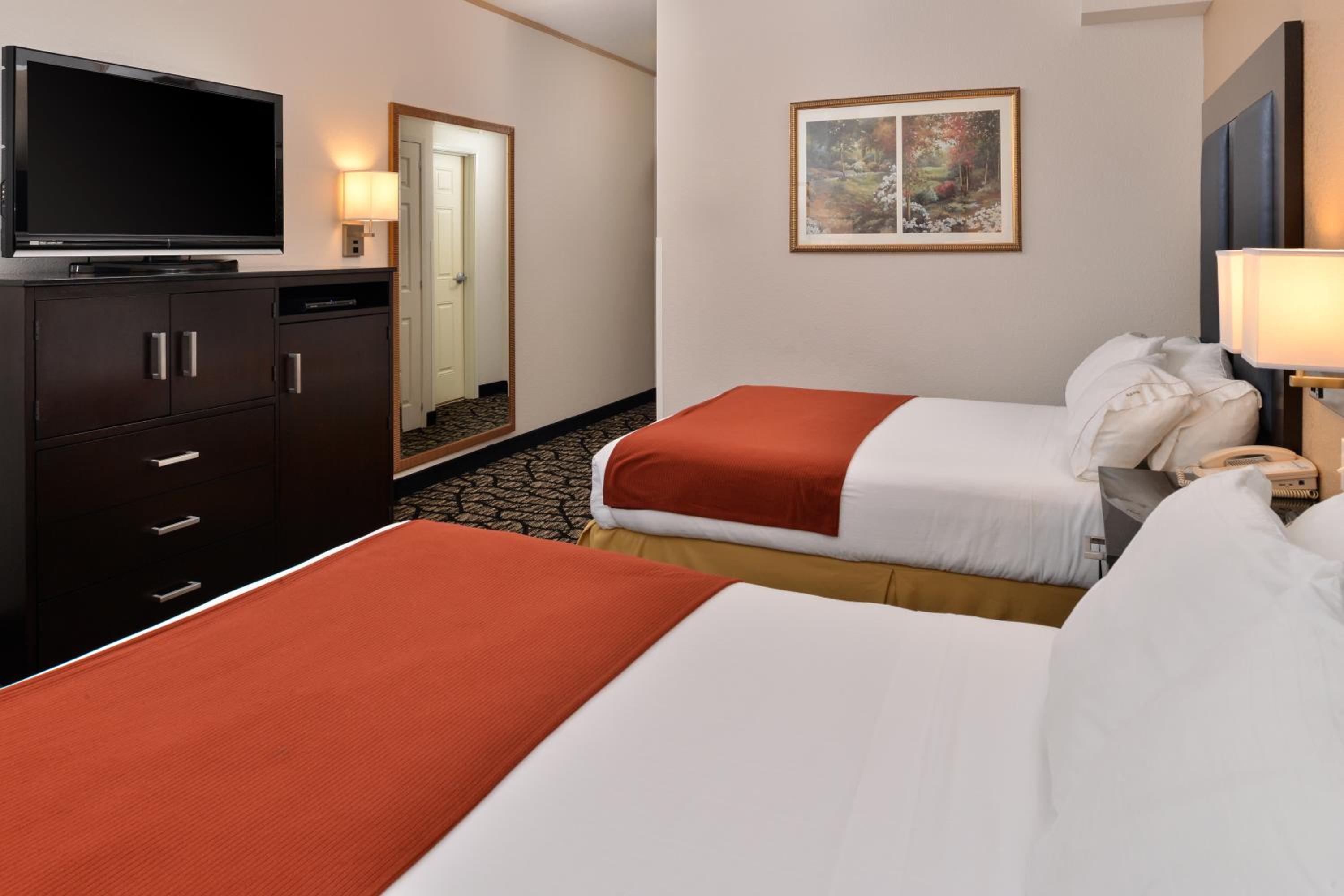 holiday inn express tacoma south lakewood by ihg