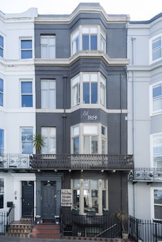 innit hotel marina house