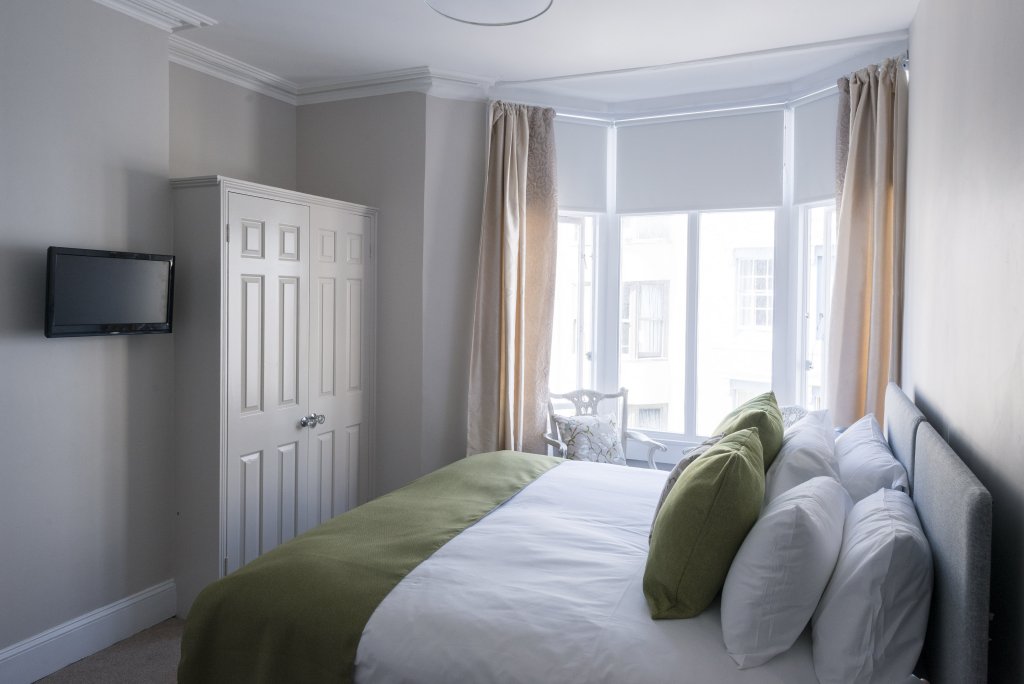 innit hotel marina house