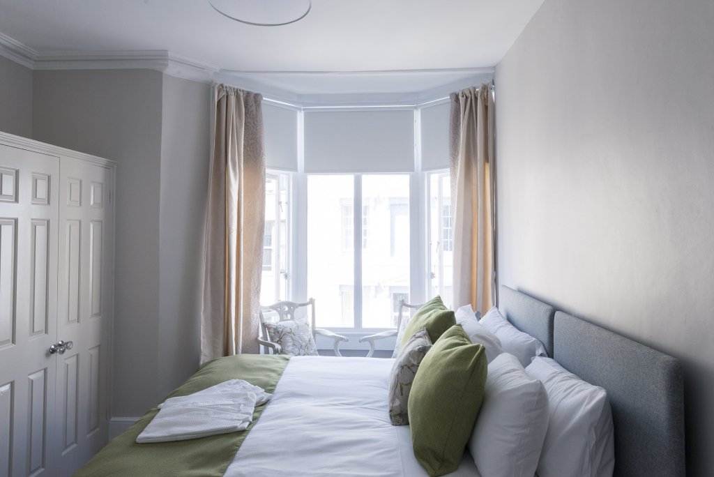 innit hotel marina house