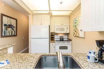 whaler 518 oceanview studio condo condo by redawning