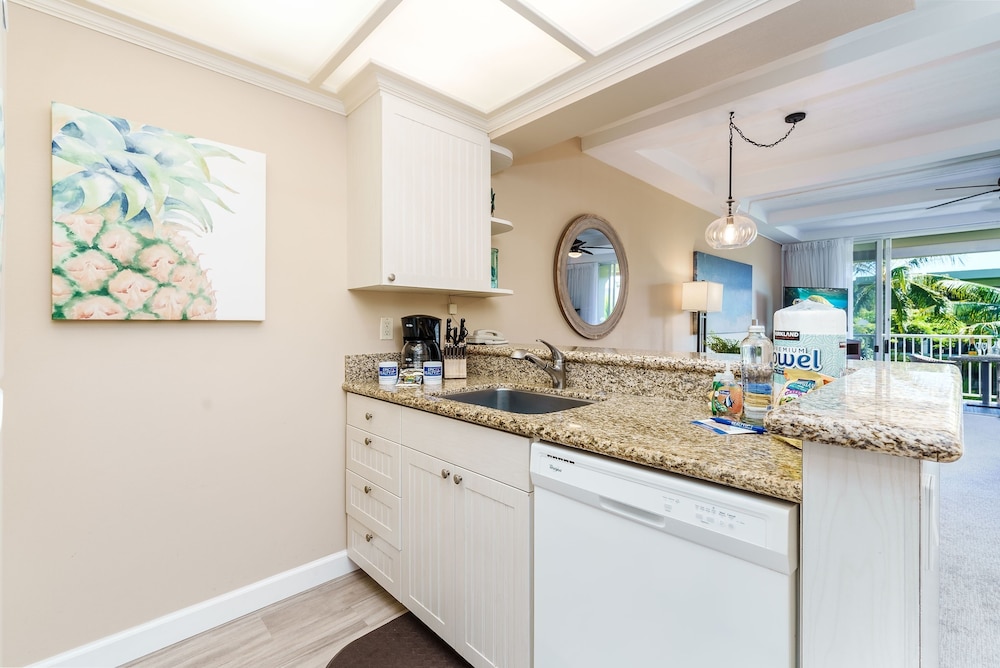 whaler 518 oceanview studio condo condo by redawning