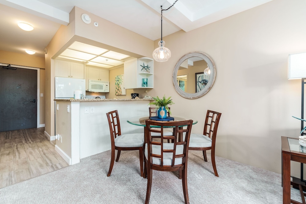 whaler 518 oceanview studio condo condo by redawning