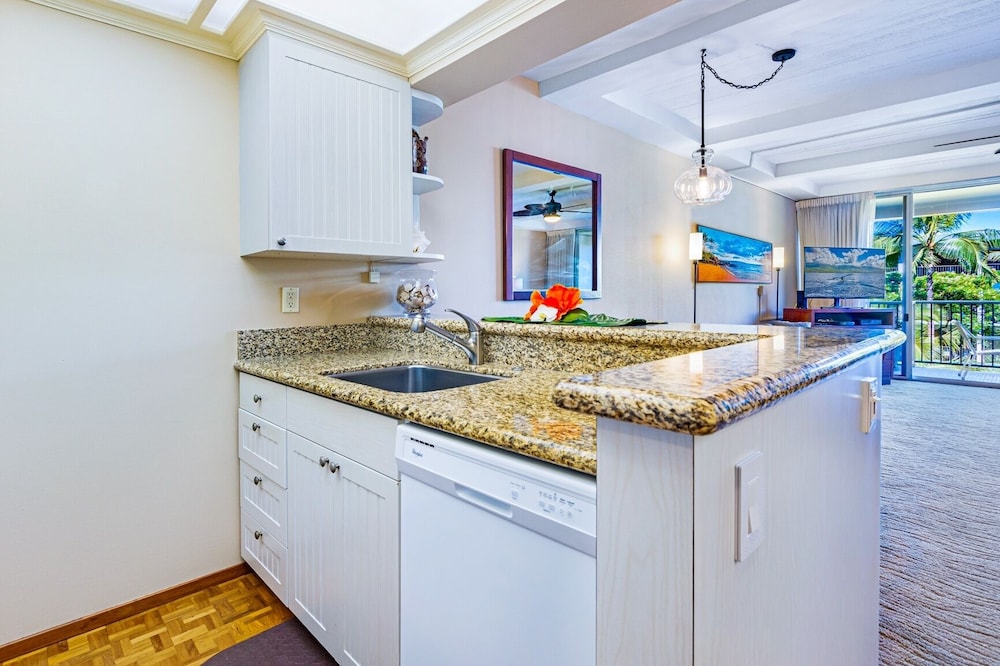 whaler 518 oceanview studio condo condo by redawning