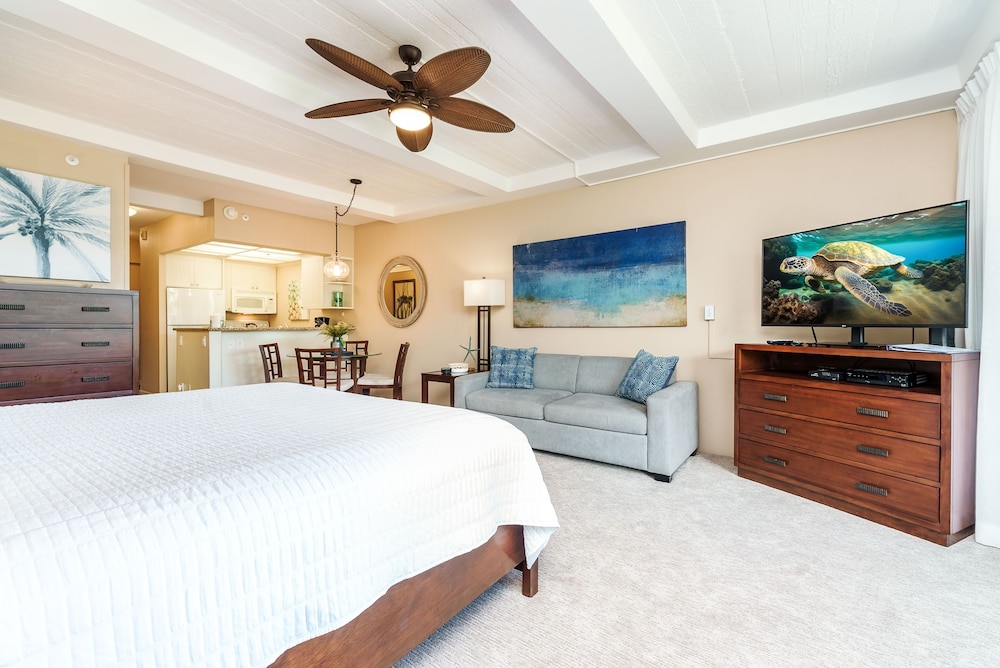 whaler 518 oceanview studio condo condo by redawning