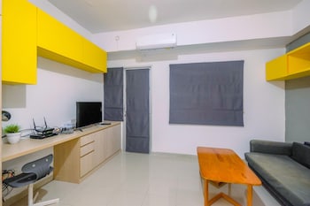 warm and cozy studio park view condominium apartment