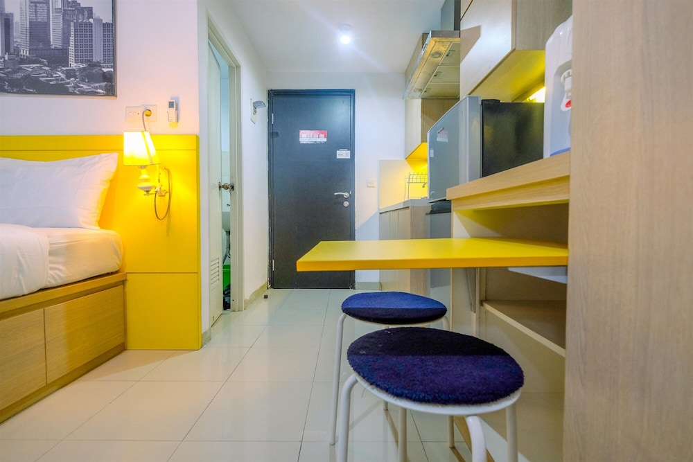 warm and cozy studio park view condominium apartment