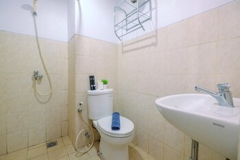 warm and cozy studio park view condominium apartment