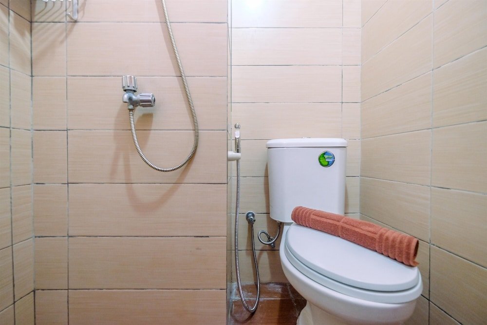 strategic and good studio margonda residence 5 apartment