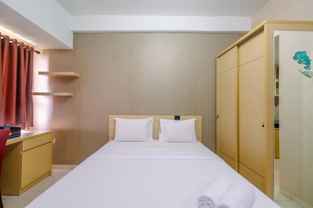 strategic and good studio margonda residence 5 apartment