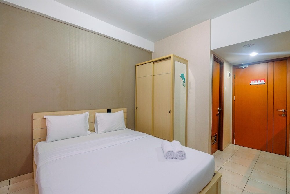 strategic and good studio margonda residence 5 apartment